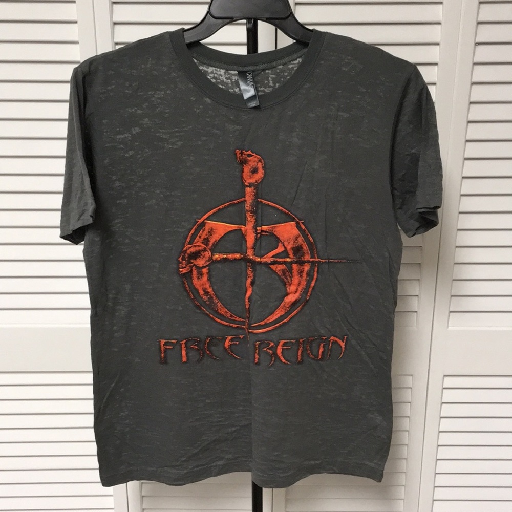 Free Reign Graphic T-Shirt (Large)